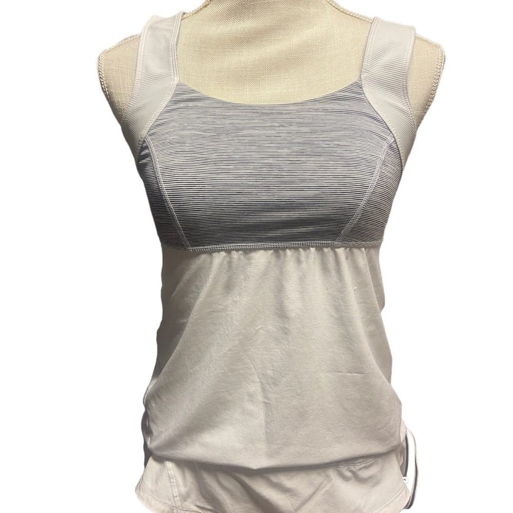 -‎ Lululemon tank with draw string bottom